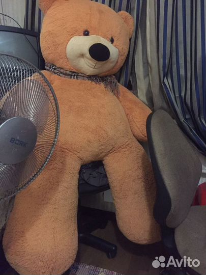 Огромный Мишка