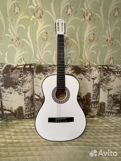 Классическая гитара шестиструнная бу