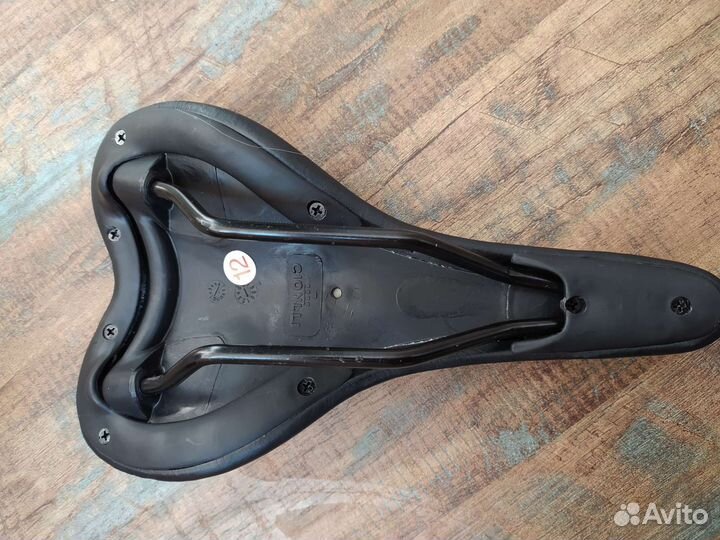 Седло для велосипеда новое