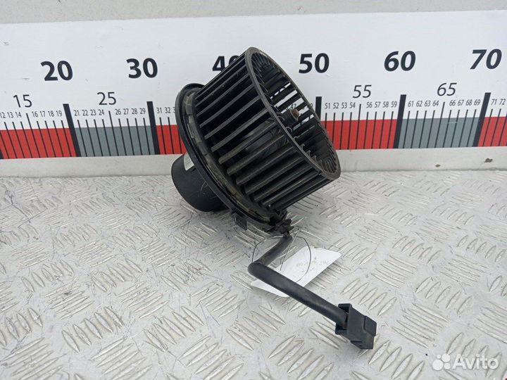 Моторчик печки для Volkswagen Transporter (T4)