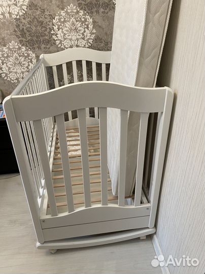 Детская кроватка