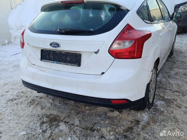 Бампер задний Ford Focus 3 хетчбэк