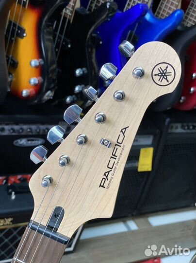 Электрогитара Yamaha pacifica 012