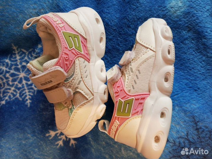 Кроссовки детские для девочек 24 размер