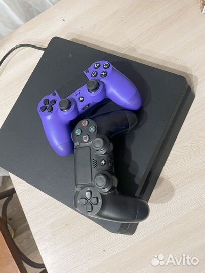 Игровая приставка ps4