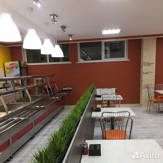 Повар холодного цеха в столовую