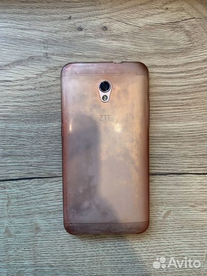 ZTE Blade V7, 2/16 ГБ