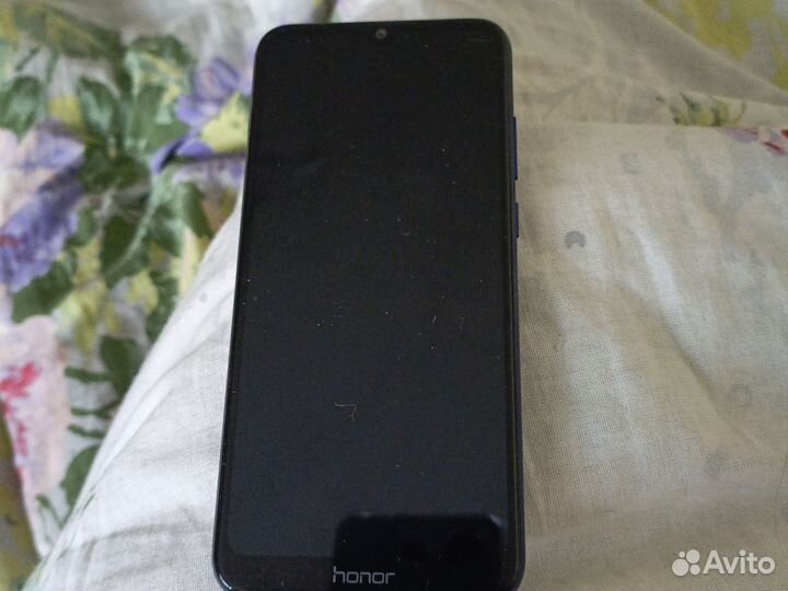 Телефон honor 8а