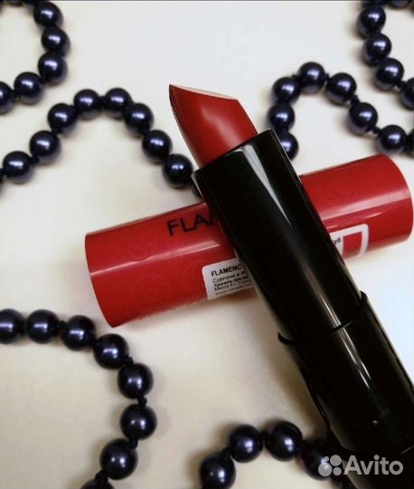 Декоративная косметика. Набором