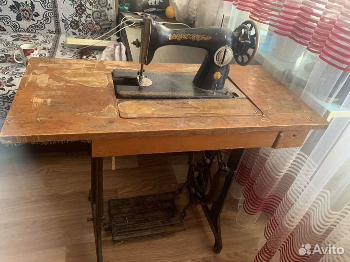 Швейная машинка