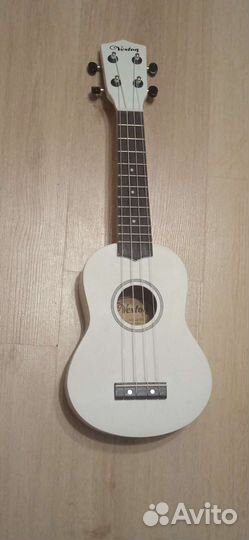 Укулеле Veston