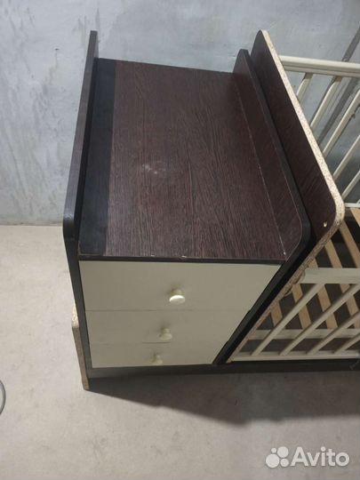 Детская кроватка трансформер с маятником