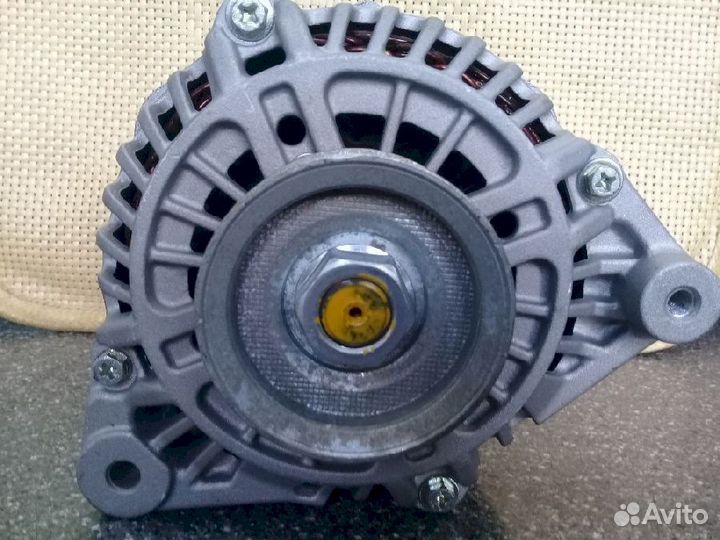 Генератор не оригинал Новый Nissan 13473