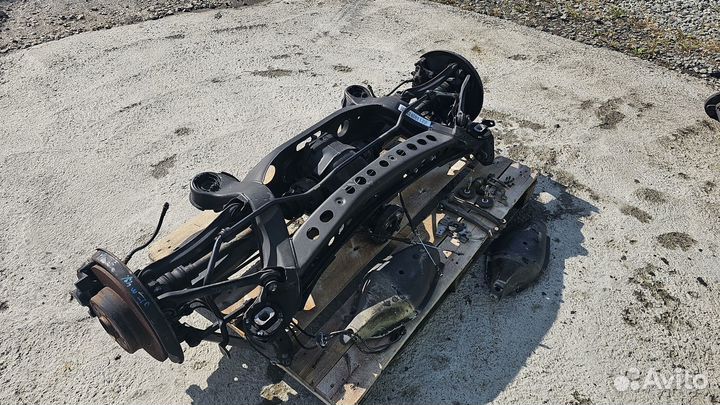 Задний подрамник в сборе на Mercedes-Benz W210