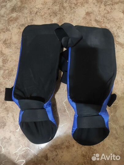 Щитки защита голени и стопы