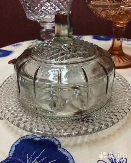 Вазочки на ножке и масленка