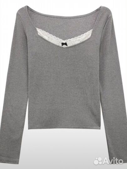 Милая однотонная кофта