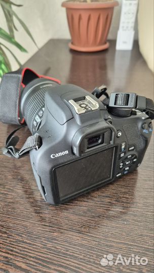 Canon EOS 1200D