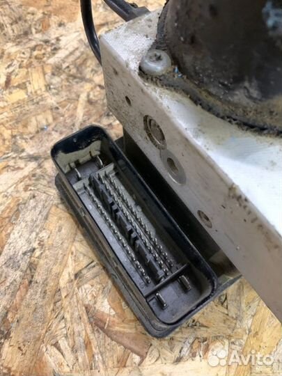 Блок abs Volkswagen Touareg 2002-2010