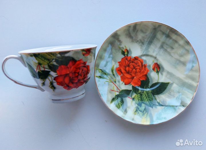 Чайная пара (чашка с блюдцем) в подарочной коробке