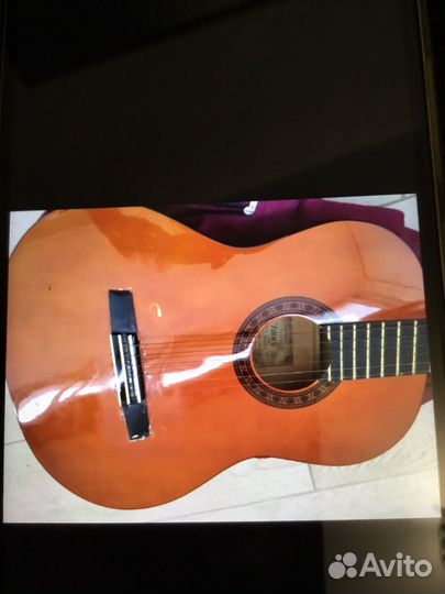 Акустическая гитара