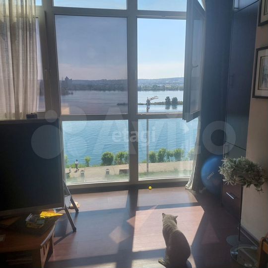 1-к. квартира, 42 м², 3/3 эт.