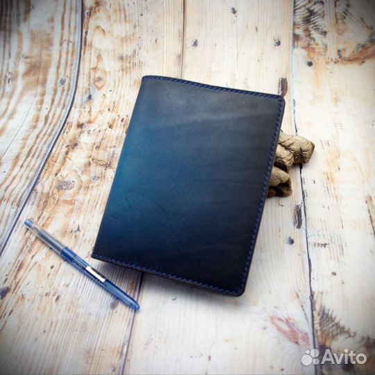 Блокнот в кожаной обложке