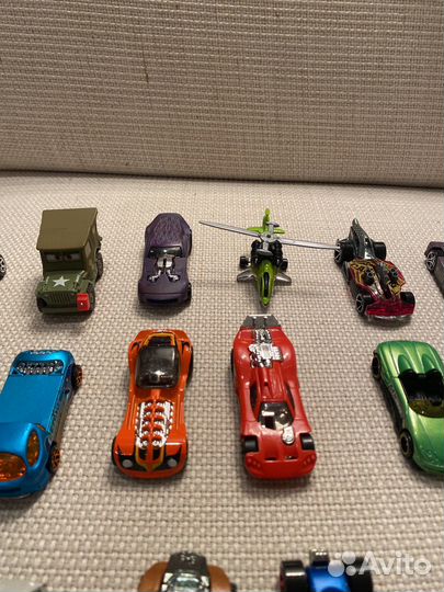 Машинки Hot wheels разные