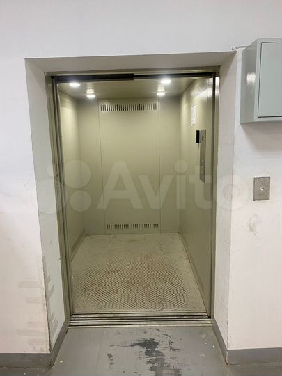 Склад 1300 м²