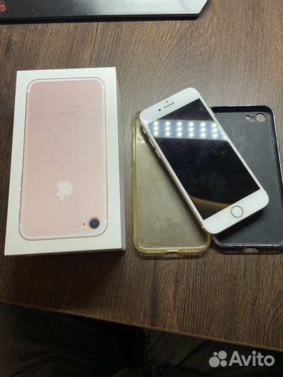 iPhone 7, 32 ГБ