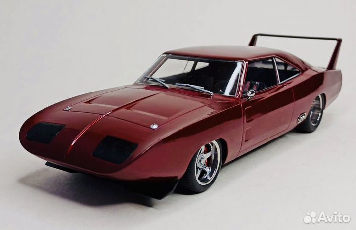 Dodge Charger Daytona 1969 Custom 1:18 Green Light