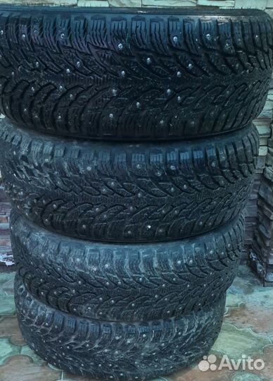 Nokian Tyres Hakkapeliitta 9 215/60 R17