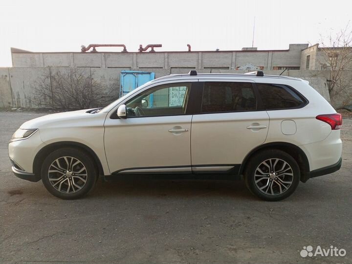 Mitsubishi Outlander 2.4 CVT, 2015, 144 600 км