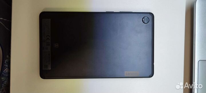 Планшет Lenovo Tab M7