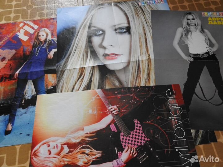 Аврил Лавин, постеры, интервью коллекция