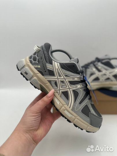 Кроссовки asics