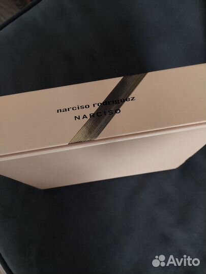 Коробка Narciso Rodriguez ambreе