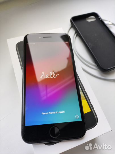 iPhone SE (2020), 128 ГБ