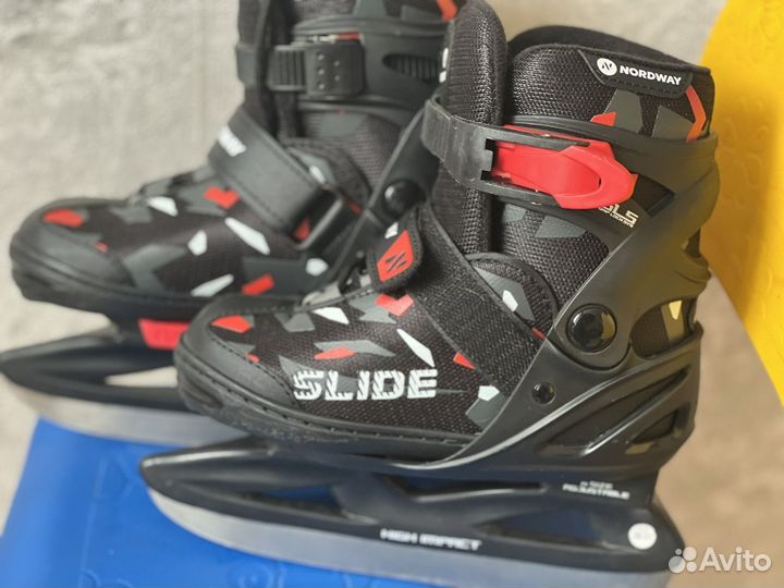 Коньки хоккейные