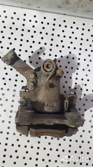 Суппорт тормозной задний правый Suzuki SX4