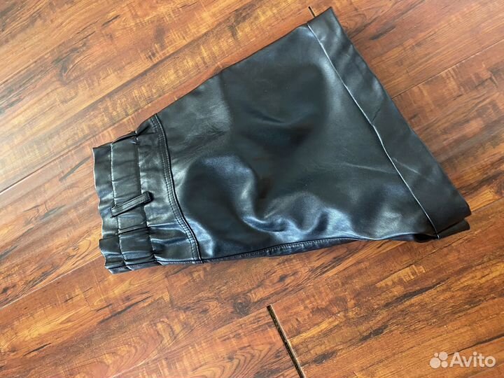 Кожаные шорты