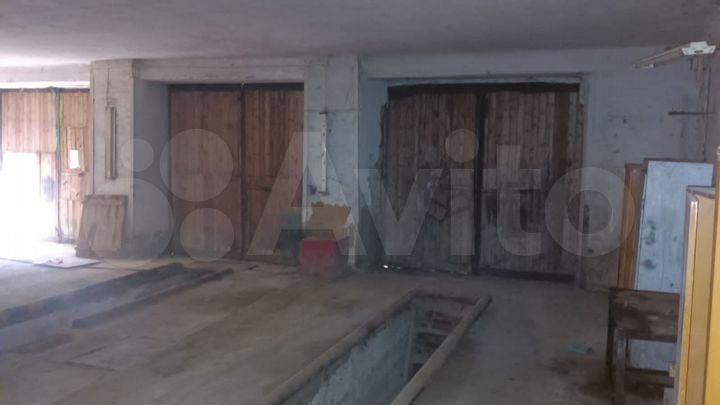 Гараж, > 30 м²