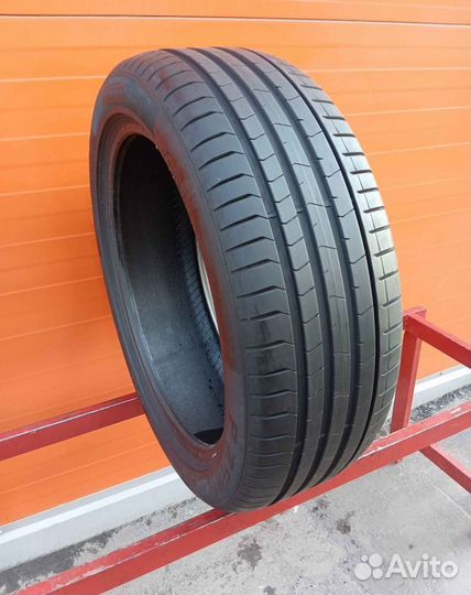 Pirelli P Zero PZ4 245/45 R20 103W