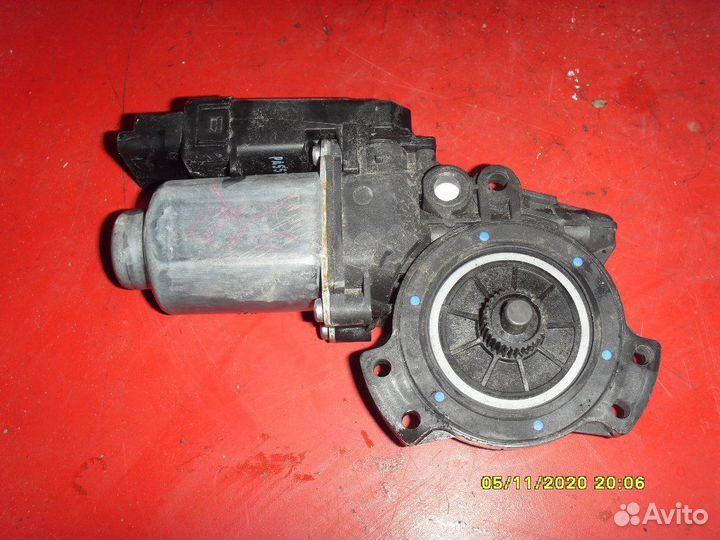 Моторчик стеклоподъемника 834601H010 Kia Ceed 1 ED