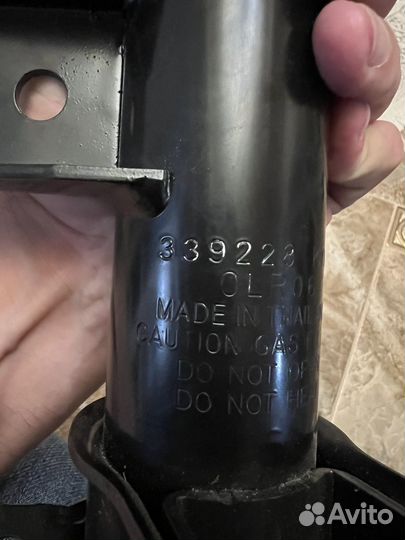 Передние амортизаторы kyb 339228,339229