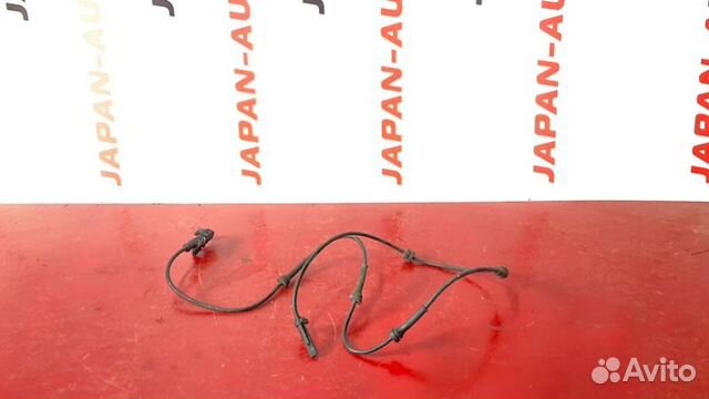 Датчик ABS передний правый Nissan Fuga PY50 Y50