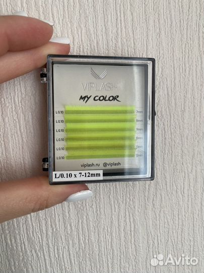 Неоновые ресницы