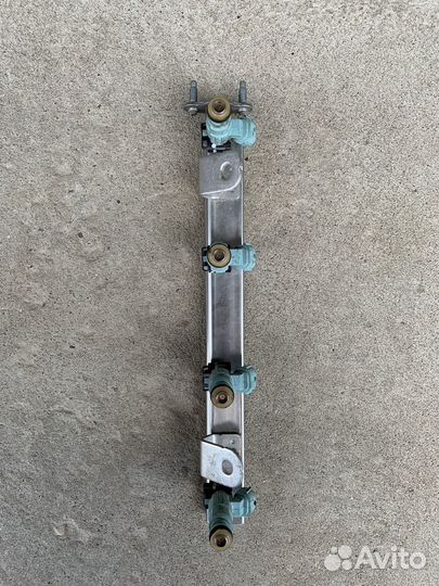 Топливная рампа Kia Rio 3