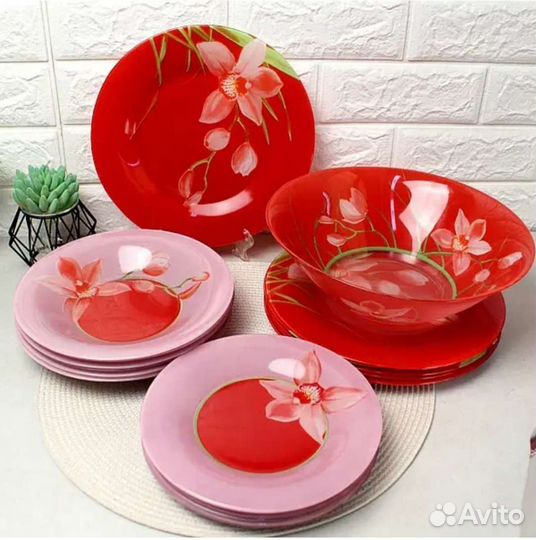 Набор столовой посуды Red Orchis Франция