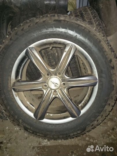 Зимняя резина с литыми дисками